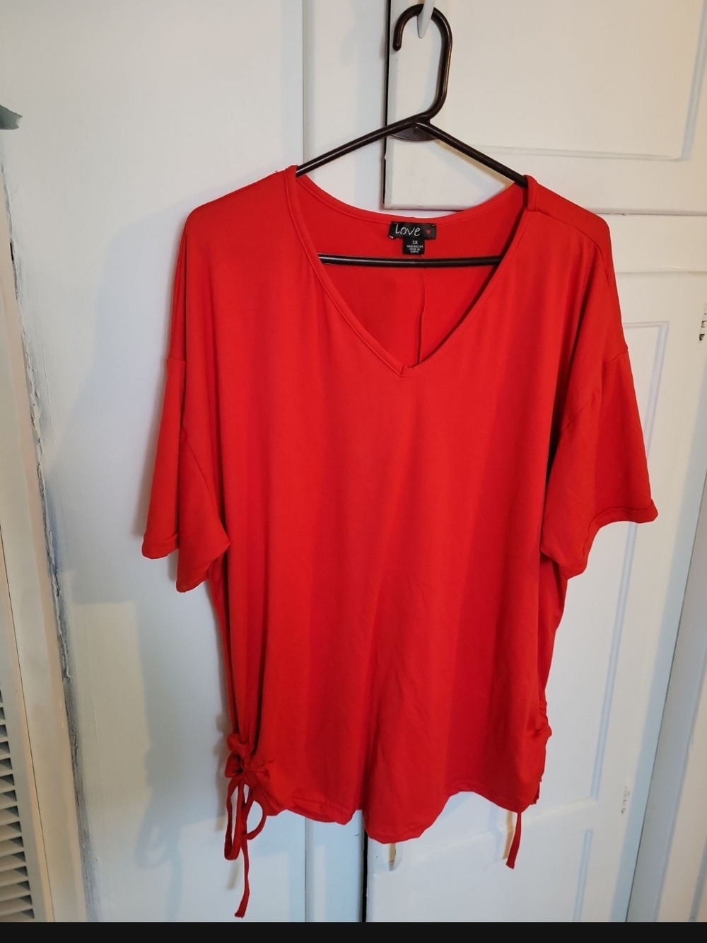 Love Red V-Neck Short Sleeve Tie-Hem Top